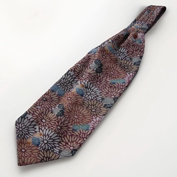 Vintage Komon Kimono Silk Cravat — Kiku-Zukushi Chrysanthemum 菊尽くし