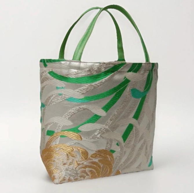 Rangiku 乱菊 Chrysanthemum Vintage Obi Silk Tote in Mint Silver