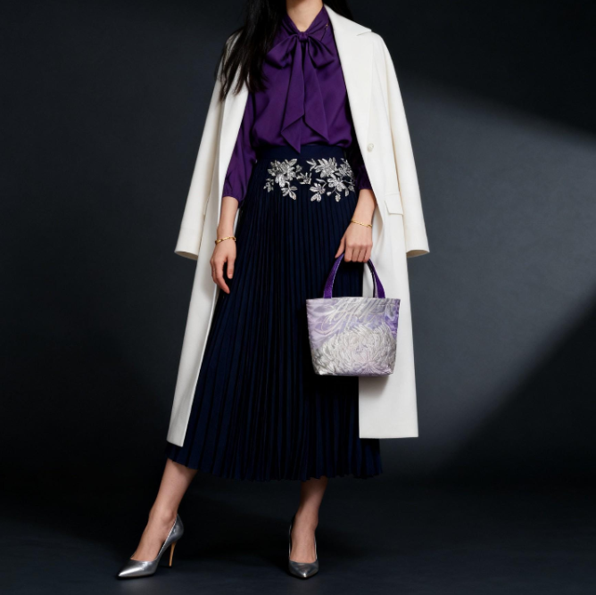 Rangiku 乱菊 Chrysanthemum Vintage Obi Silk Tote in Lavender Silver
