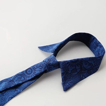 Vintage Kimono Silk Detachable Collar Tie — Indigo 本藍 Kiku-Karakusa 菊唐草