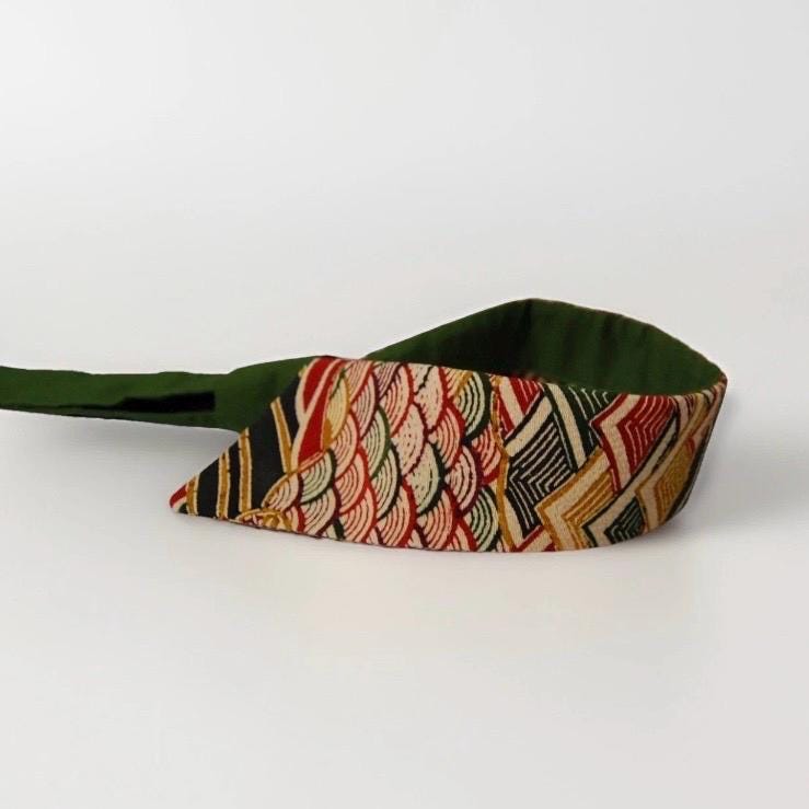 Vintage Obi Silk Detachable Collar Tie — Standing Waves & Arrow Feather Motifs 矢羽根立波文