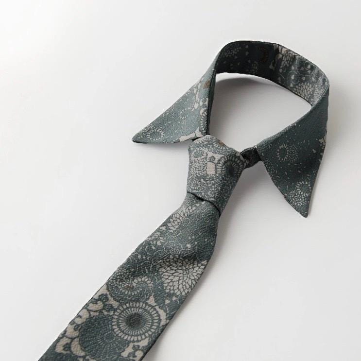 Vintage Komon Silk Detachable Collar Tie — Blue-Grey Kiku-Karakusa 菊唐草文