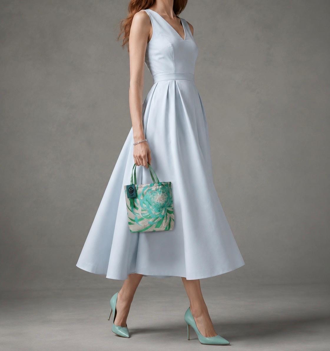 Rangiku 乱菊 Chrysanthemum Vintage Obi Silk Tote in Mint Silver