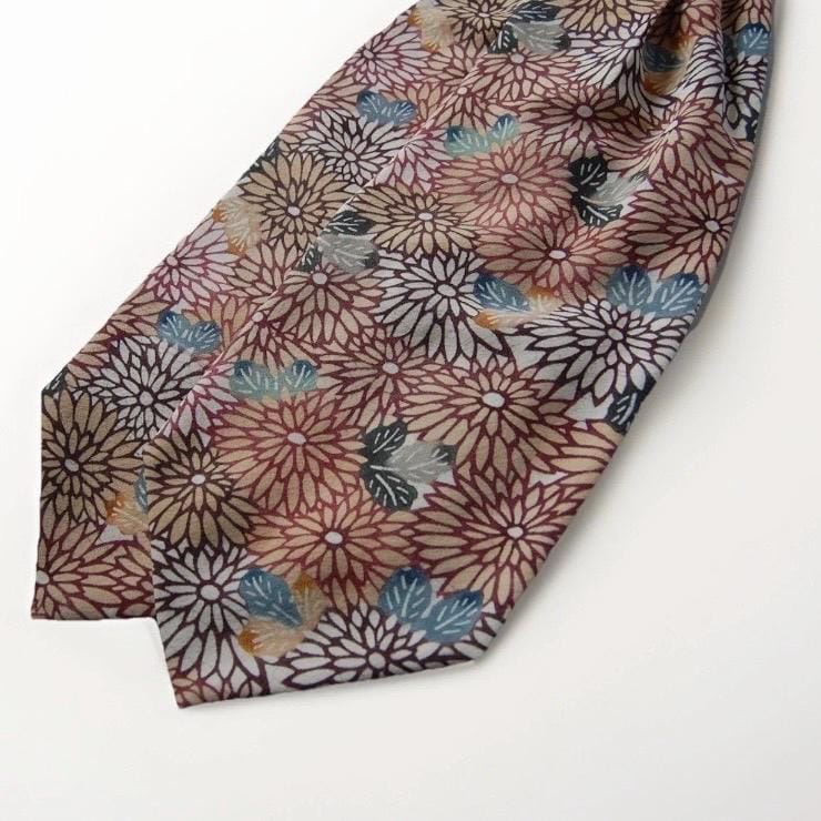 Vintage Komon Kimono Silk Cravat — Kiku-Zukushi Chrysanthemum 菊尽くし