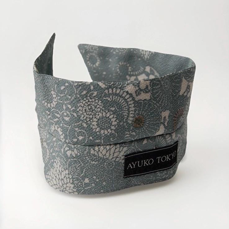 Vintage Komon Silk Detachable Collar Tie — Blue-Grey Kiku-Karakusa 菊唐草文