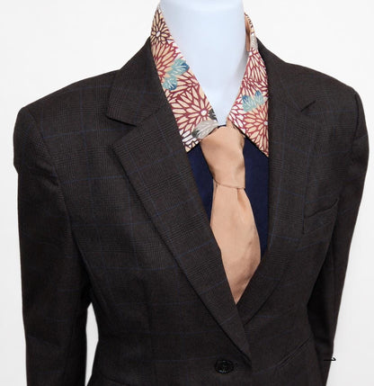 Vintage Komon Silk Detachable Collar Tie — Kiku-Zukushi Chrysanthemum 菊尽くし