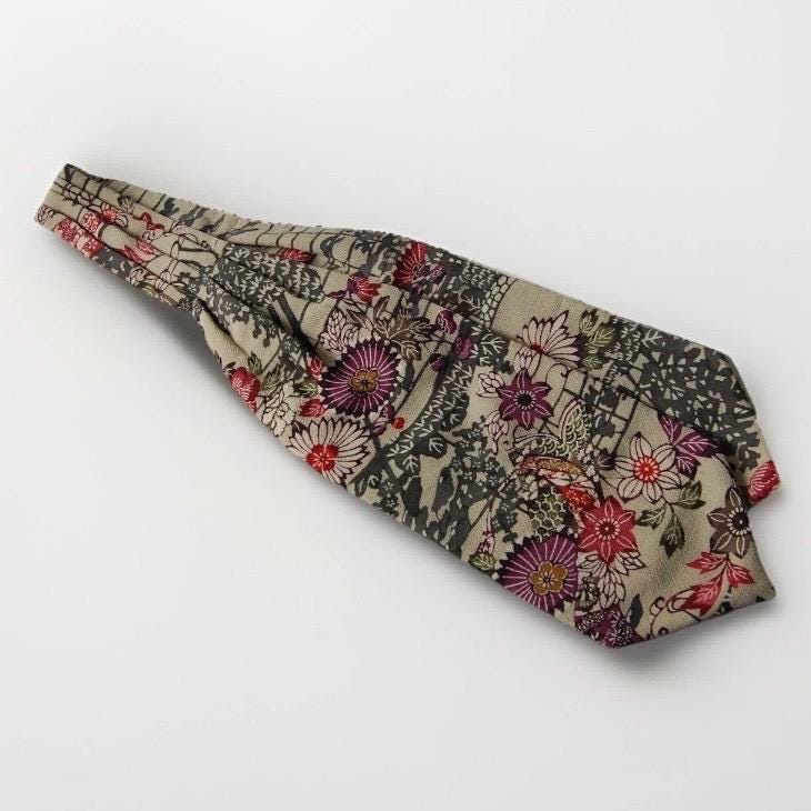 Vintage Komon Kimono Silk Cravat — Subdued Floral Motifs 菊唐草文