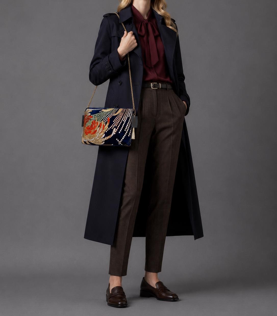 Two-Sided Rangiku 乱菊 Chrysanthemum Vintage Obi Silk Shoulder Bag in Red Gold Navy — image 2