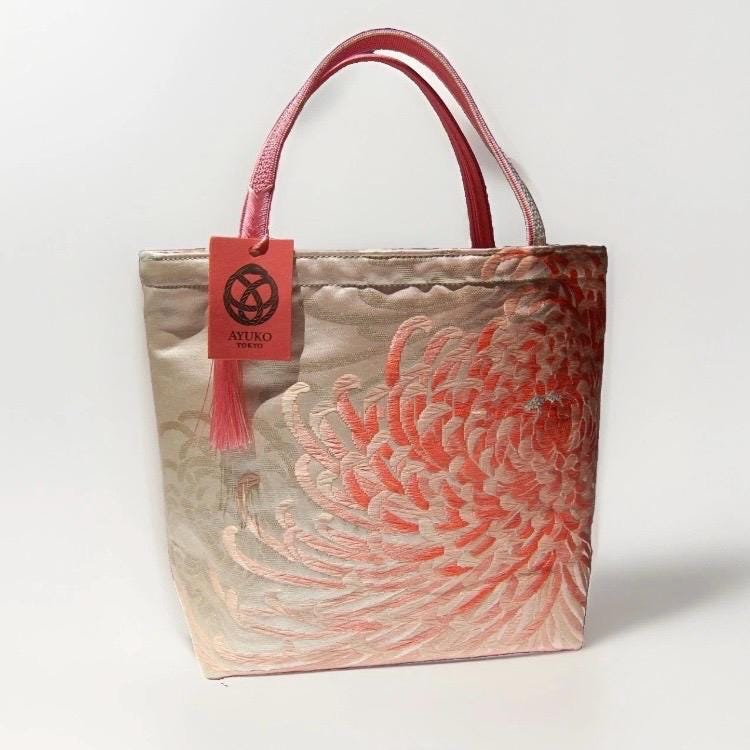 Two-Sided Rangiku 乱菊 Chrysanthemum Vintage Obi Silk Tote in Soft Pink — image 5